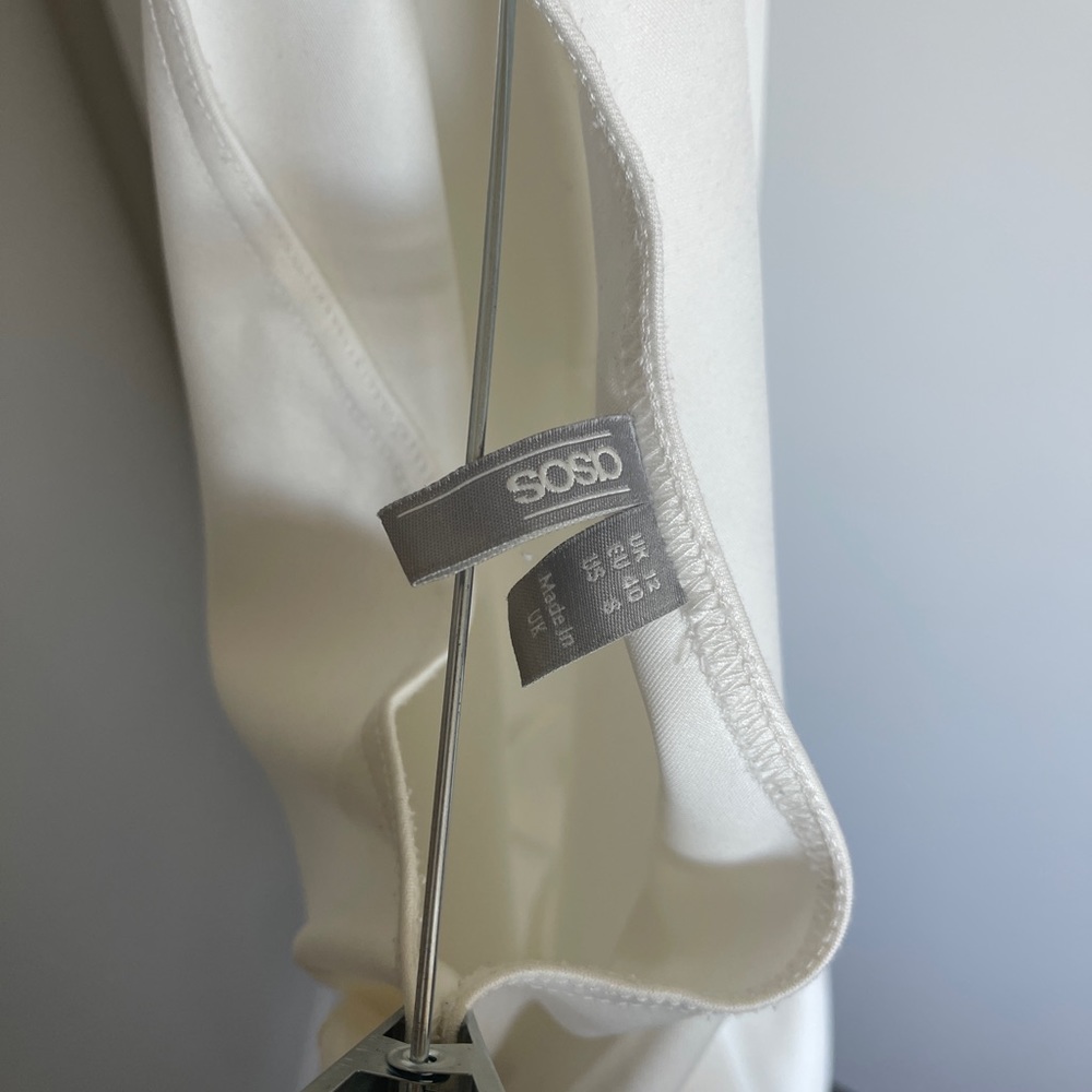 ASOS WHITE CLASSY ROMPER - Picture 3 of 3